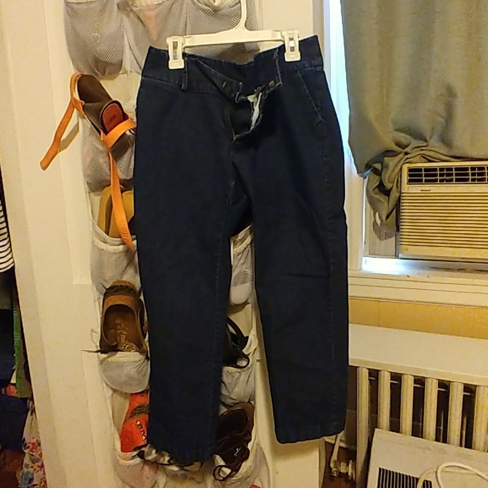 Blue capri jeans
